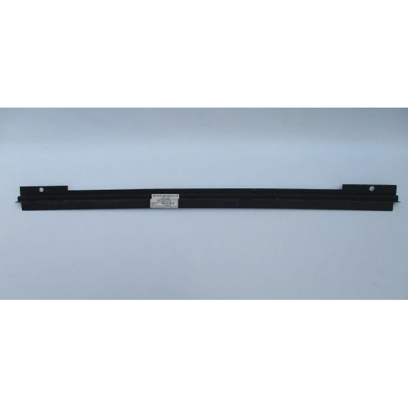 PLW346A Instaplijst onder achterdeuren Van/Estate